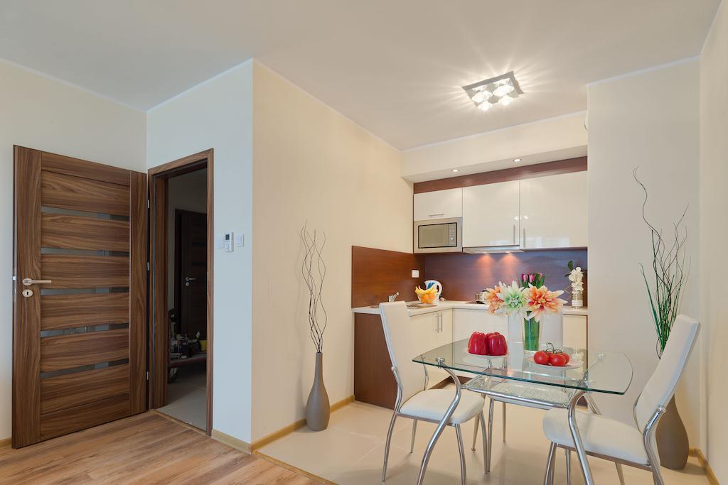 City Aparthotel Ochota Warsaw Exterior photo