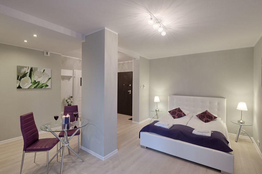 City Aparthotel Ochota Warsaw Exterior photo